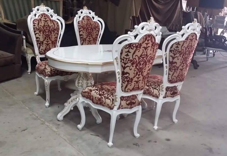 Bộ bàn ăn cổ điển viền trắng